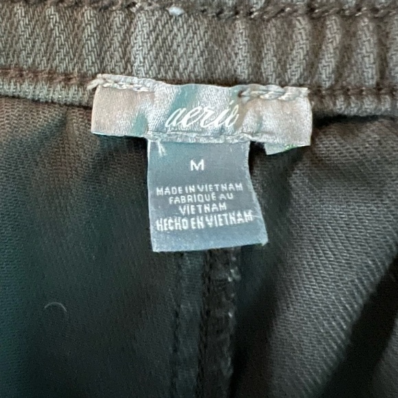 AERIE WOMENS CHALKY GRAY CUTOFF SHORTS SIZE MEDIUM - Picture 3 of 9